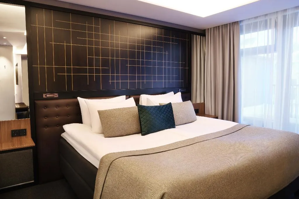 JUNIOR SUITE STANDARD Room, TOP CityLine Hotel Reykjavik Saga, Reykjavik