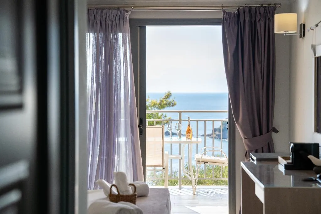 DOUBLE ONE BED Room, La Luna, Skiathos
