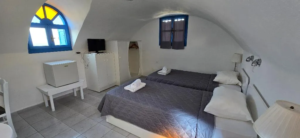 Double or Twin STANDARD Room, Caldera View Resort-Adults only, Santorini