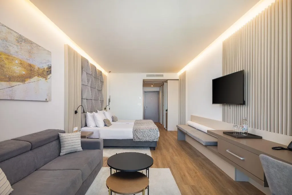 Room DELUXE WITH BALCONY Room, Aminess Laurel Khalani Hotel, Split
