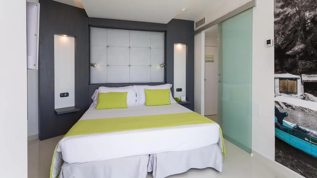 JUNIOR SUITE CAPACITY 4 Room, Sirenis Hotel Tres Carabelas & SPA, Ibiza
