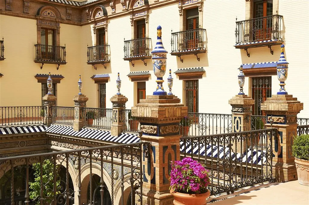 General view, Alfonso XIII, Seville