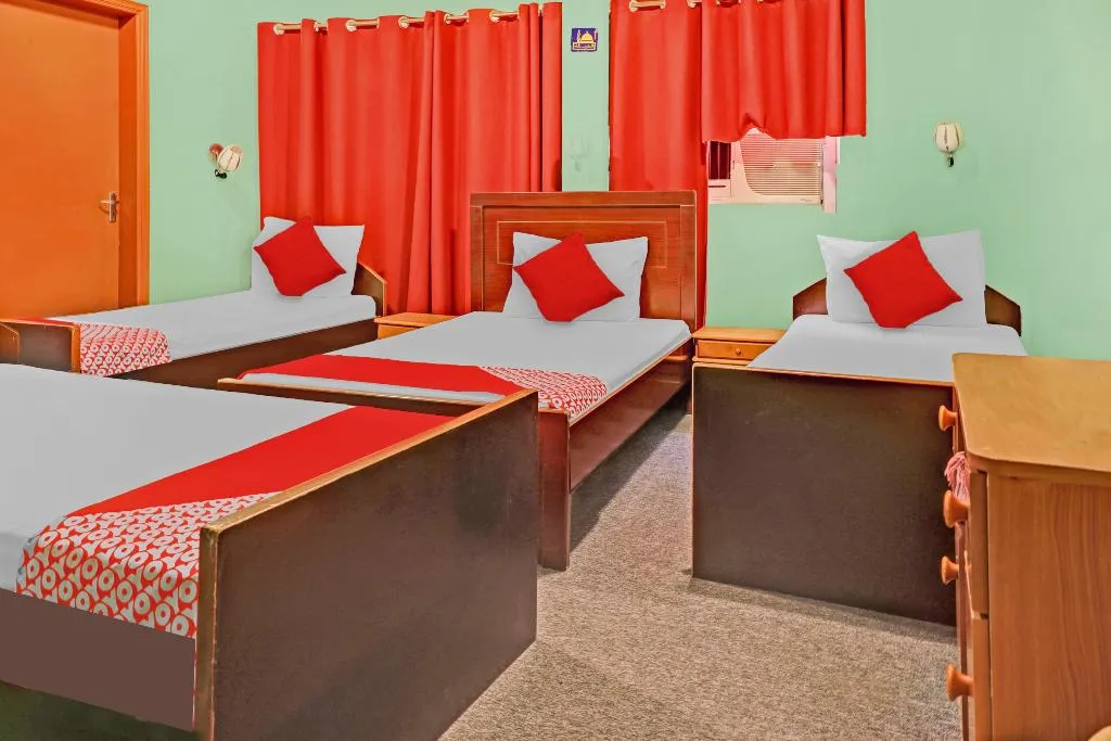 QUADRUPLE STANDARD Room, Al Karawan Hotel, Dubai