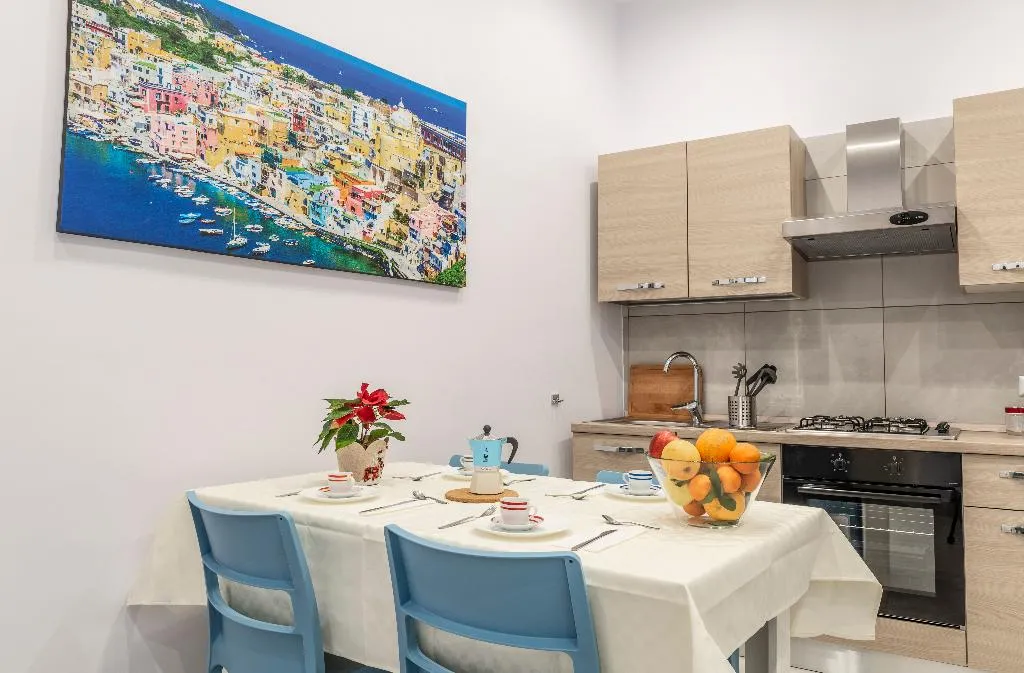 APARTMENT WITHOUT BALCONY Room, Casina Rossa, Naples