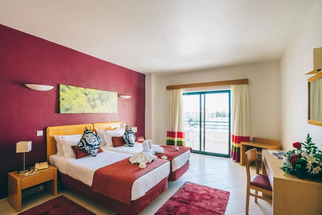 Room, Grand Muthu Forte da Oura, Algarve