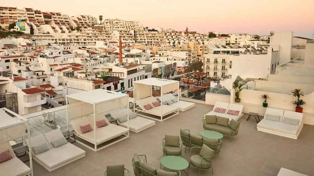 Bar, Hotel Indigo Albufeira, Algarve