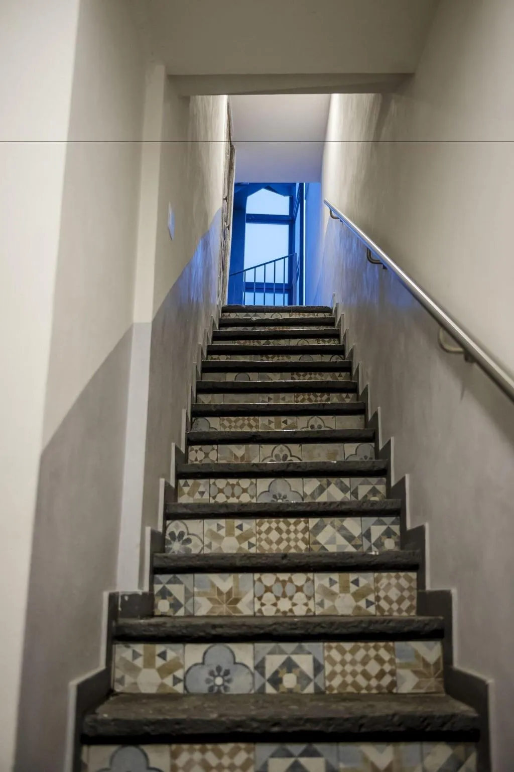 Lobby, Palazzo San Vincenzo, Naples