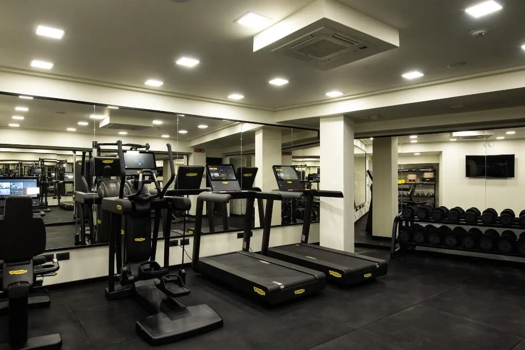 Sports and Entertainment, Gold Tower Lifestyle Hotel, Naples