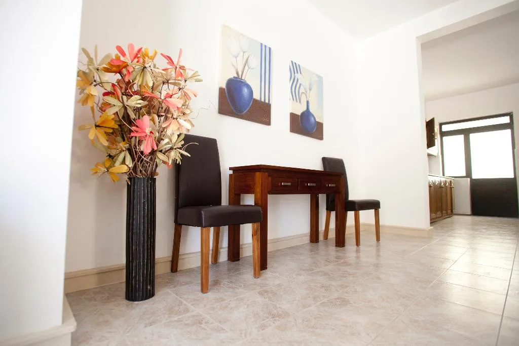 Room, Hgieri, Gozo