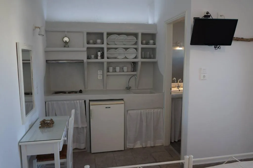 Room, Anerousses Hotel, Santorini