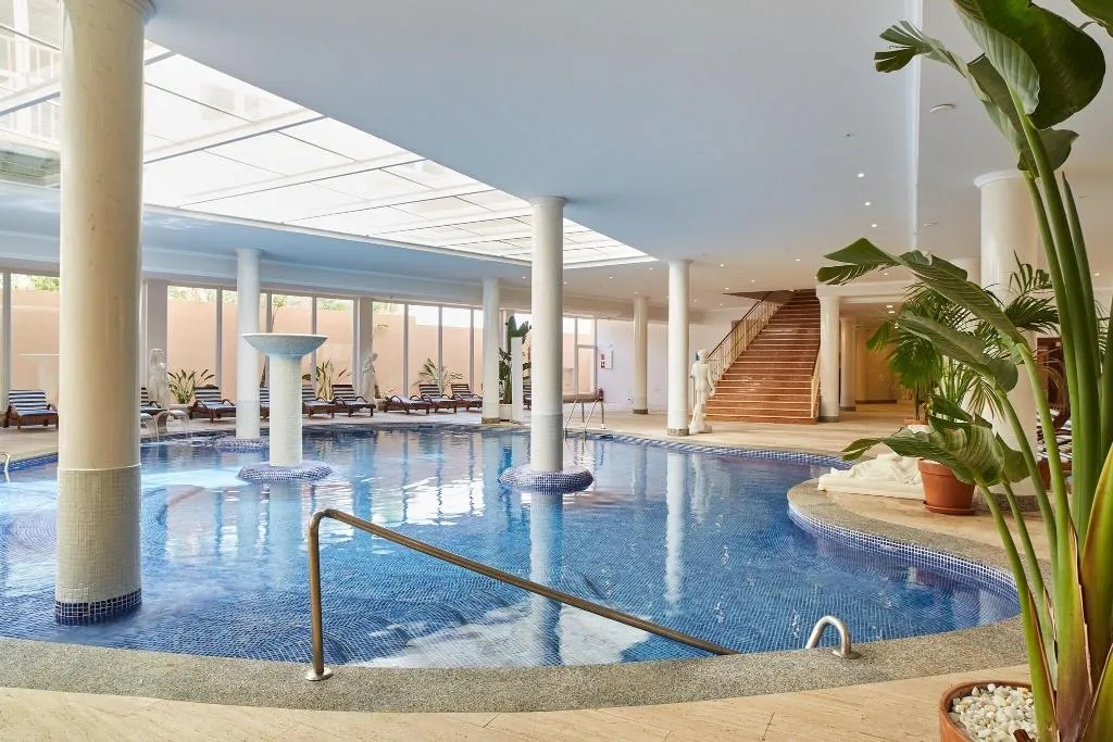 Pool, Grand Hotel Palladium, Ibiza