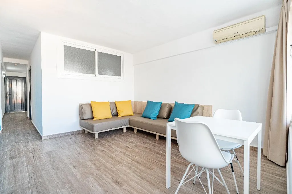 APARTMENT ONE BEDROOM WITH AIR CONDITIONING Room, Kensington Econotels, Majorca