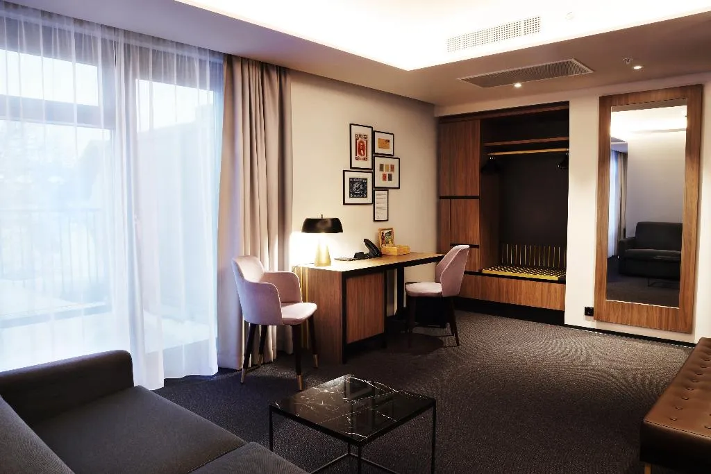 JUNIOR SUITE STANDARD Room, TOP CityLine Hotel Reykjavik Saga, Reykjavik
