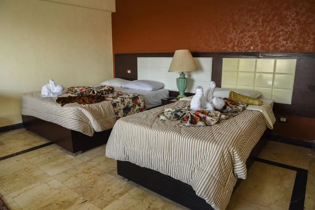 Room, Nile Sky Hotel and Suites, Cairo
