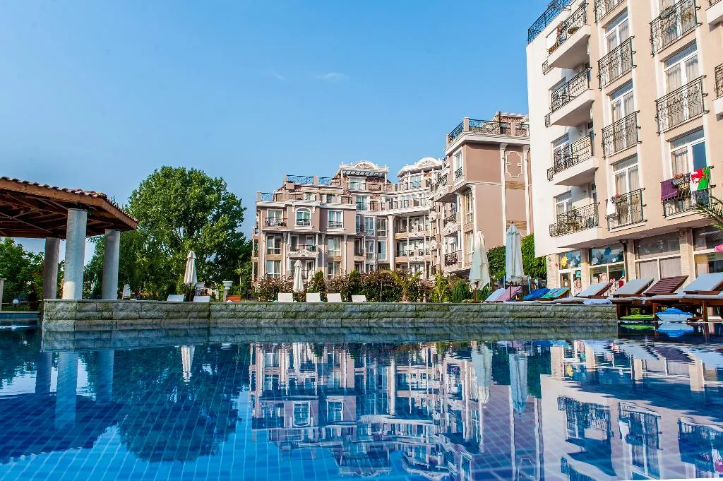 Pool, Dawn Park, Bourgas
