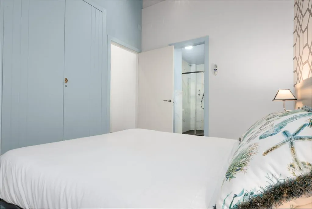 Room DUPLEX Room, Smartr Sevilla Las Dueñas, Seville