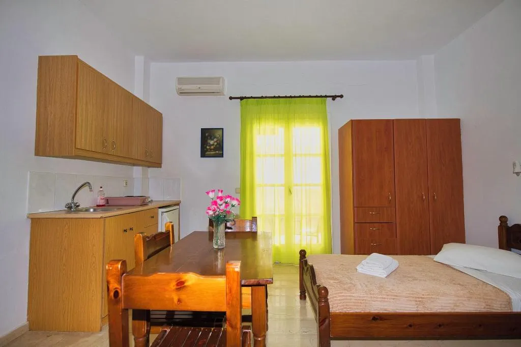 Room, Ira Apartments, Santorini