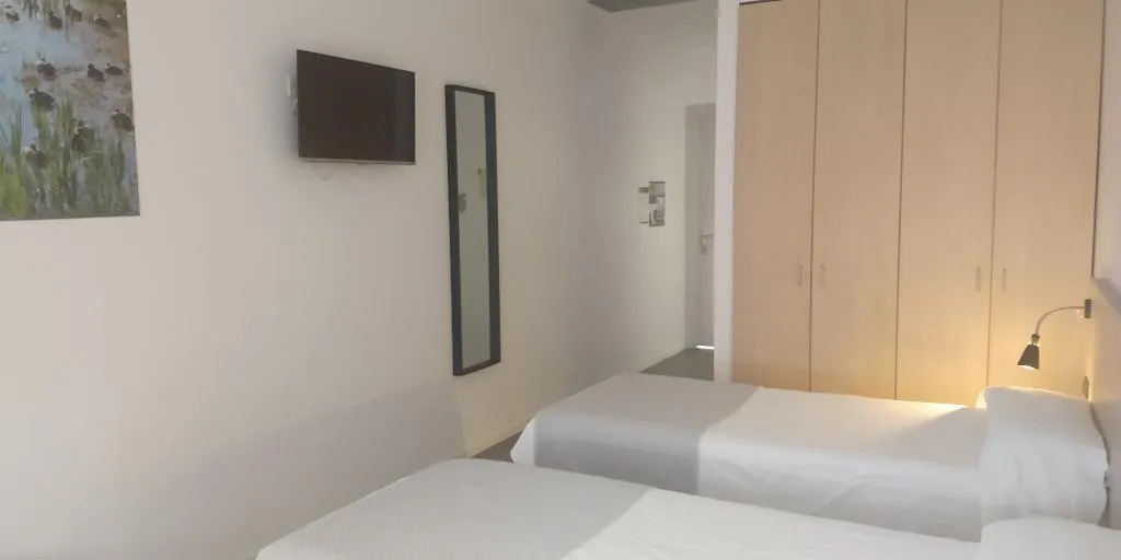 Double or Twin COMFORT Room, Centre Esplai Hostel, Barcelona