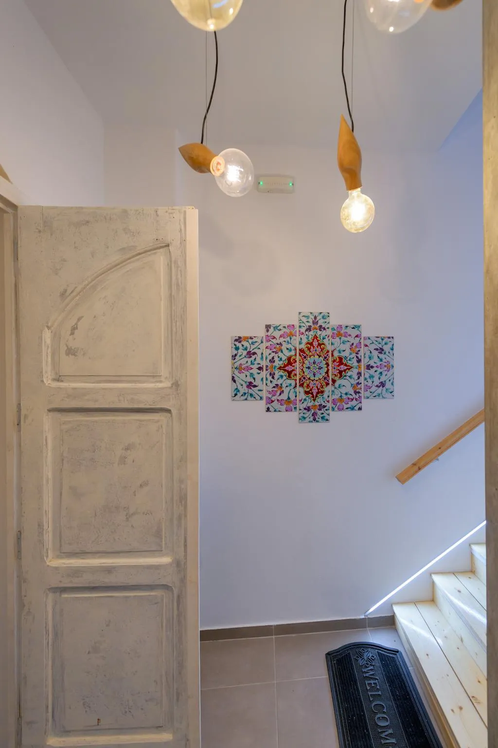 Lobby, Alley7, Rhodes