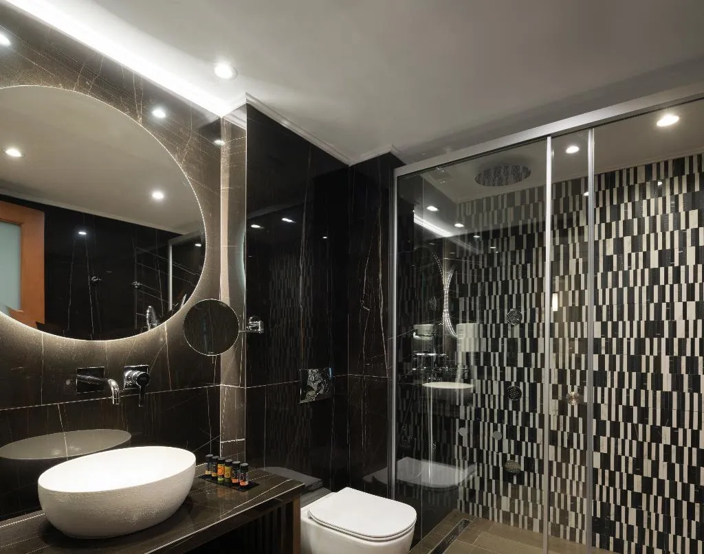 SUITE SIDE SEA VIEW Room, Theartemis Palace, Crete