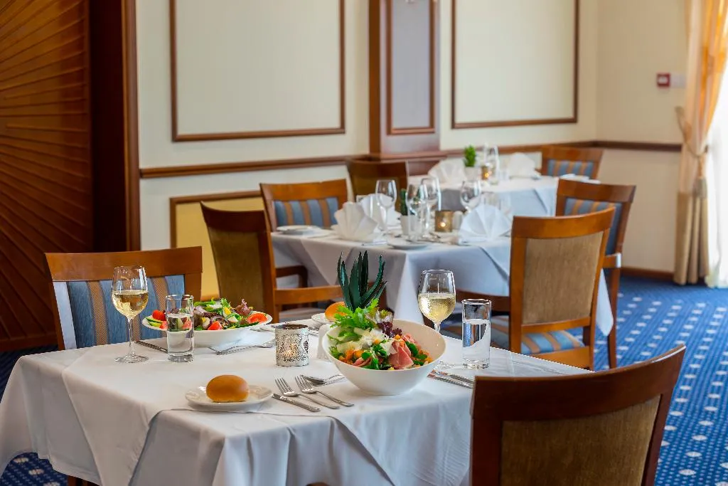 Restaurant, Aquamare Beach Hotel & Spa, Cyprus