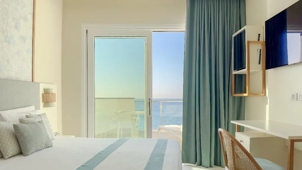 SUITE ONE BEDROOM ONE BATHROOM Room, Giosue' a Mare, Naples