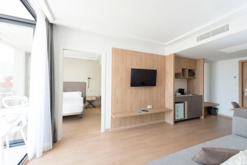 APARTMENT CAPACITY 3 TWO BEDROOMS Room, Kyrat Amarac Suites, Majorca