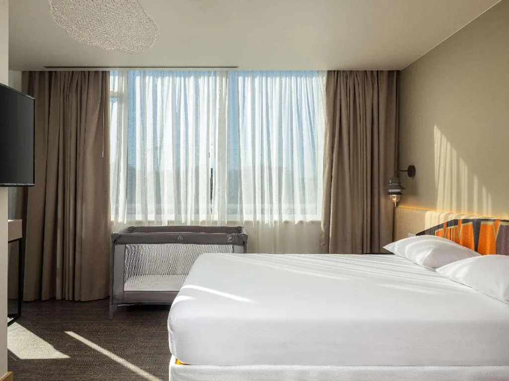 DOUBLE WITH VIEWS Room, Ibis Styles Lisboa Centro Liberdade NE, Lisbon