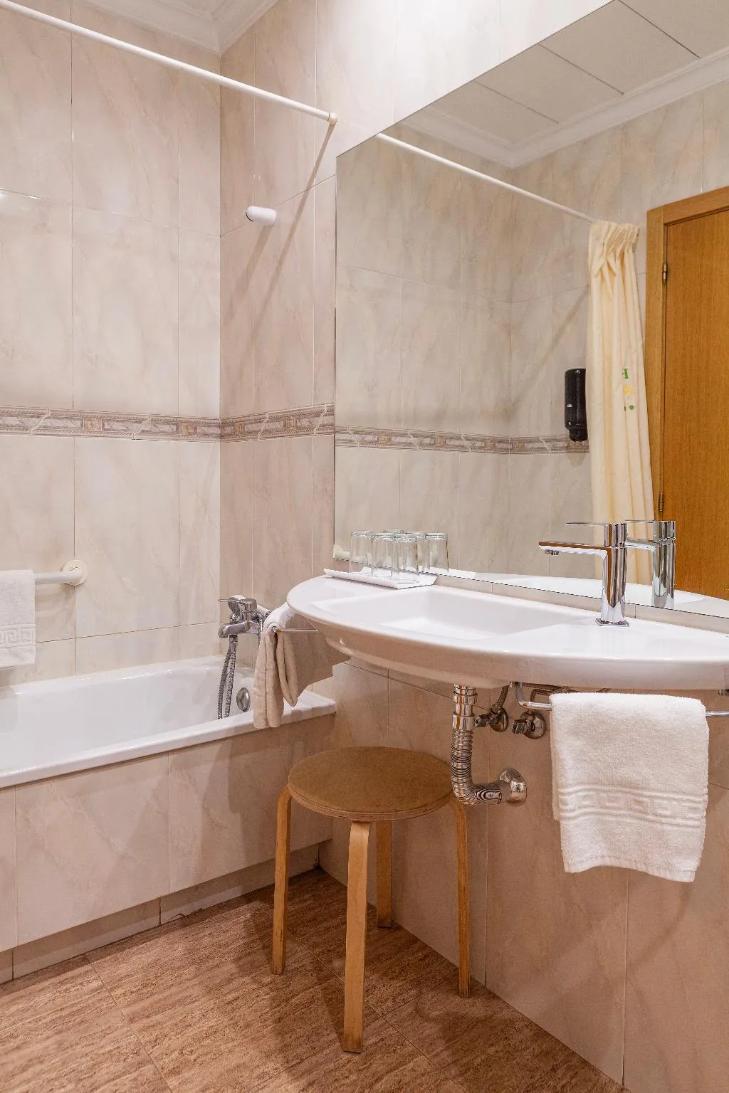 TRIPLE STANDARD Room, Mediodia, Madrid