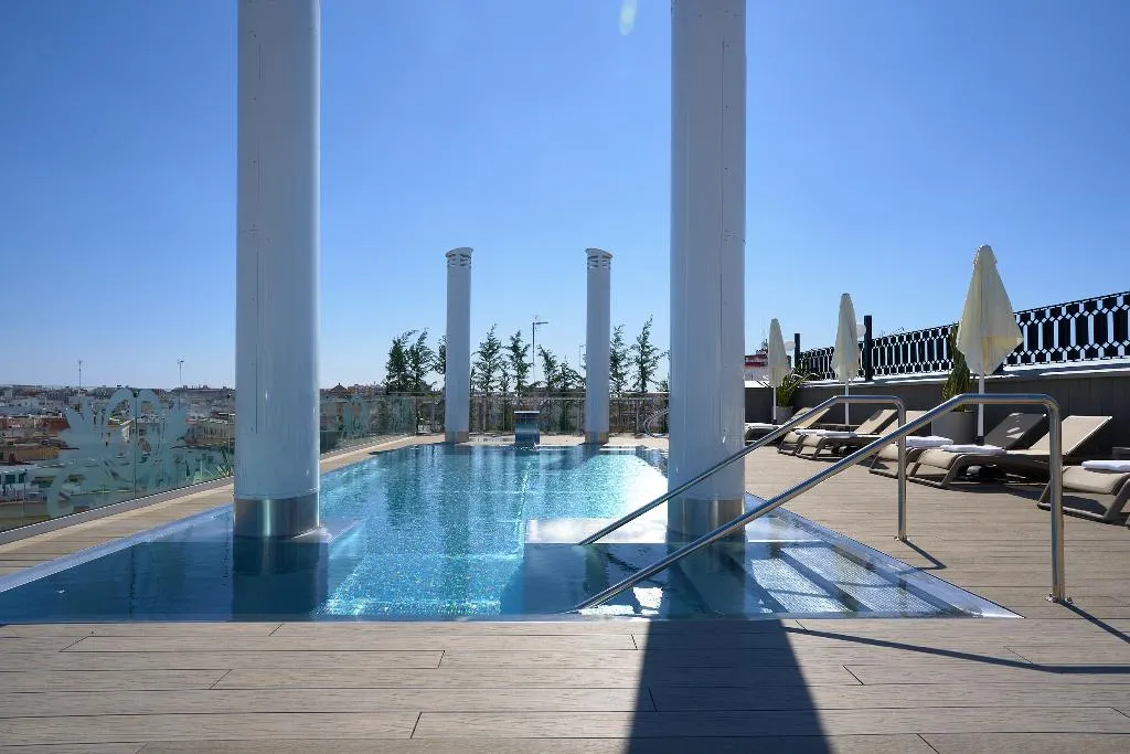 Pool, Monte Triana, Seville