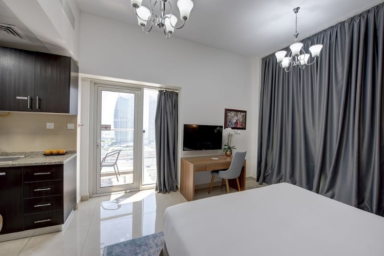 Royal Regency Suites Dubai Marina, Dubai