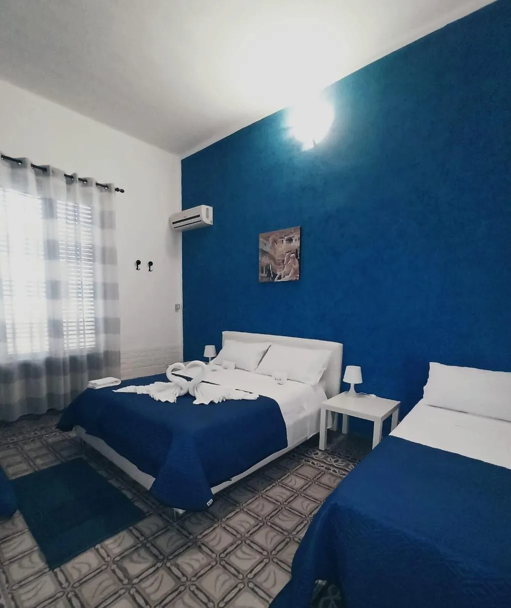 Room, B&B Royal palermo, Palermo