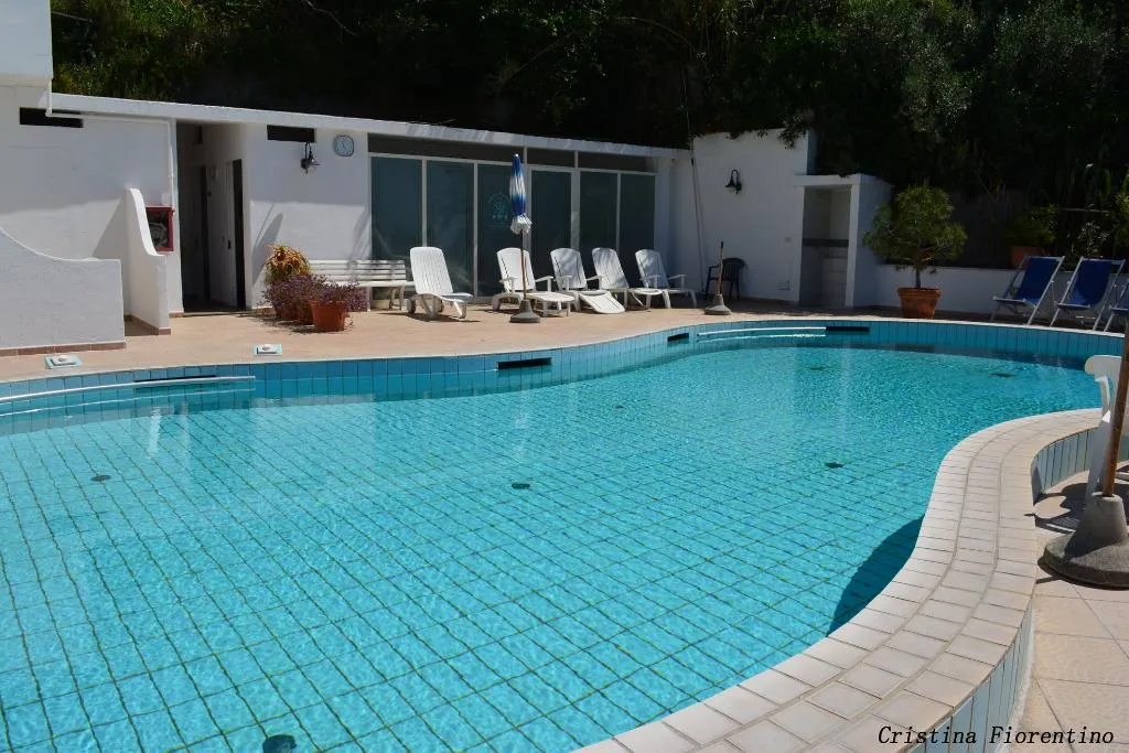 Pool, La Ginestra, Naples