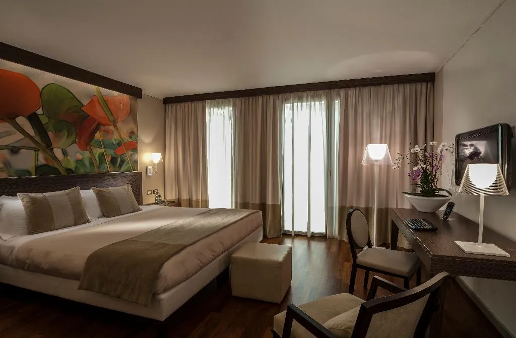 Double or Twin STANDARD Room, Ramada Plaza Milano Hotel, Milan