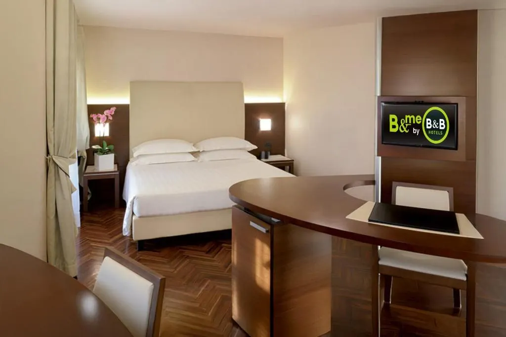 JUNIOR SUITE STANDARD Room, B&B HOTEL Habitat Giussano, Milan