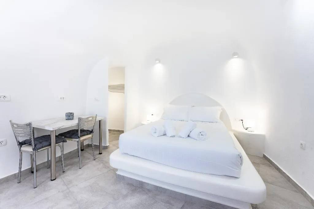 DOUBLE ECONOMY Room, Nomikos Mansion, Santorini