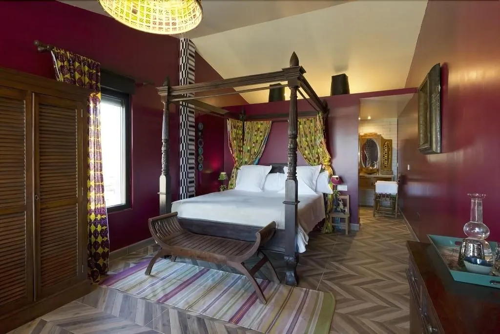 Room, Aal Cachucho, Madrid