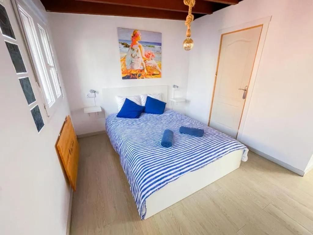 DOUBLE BASIC Room, Puerto Nest Hostel, Tenerife