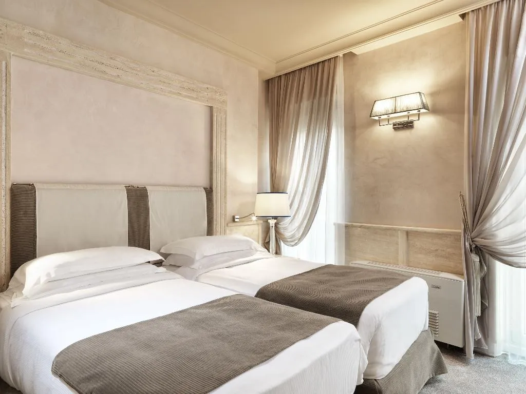 DOUBLE DELUXE Room, Hotel Barocco, Rome