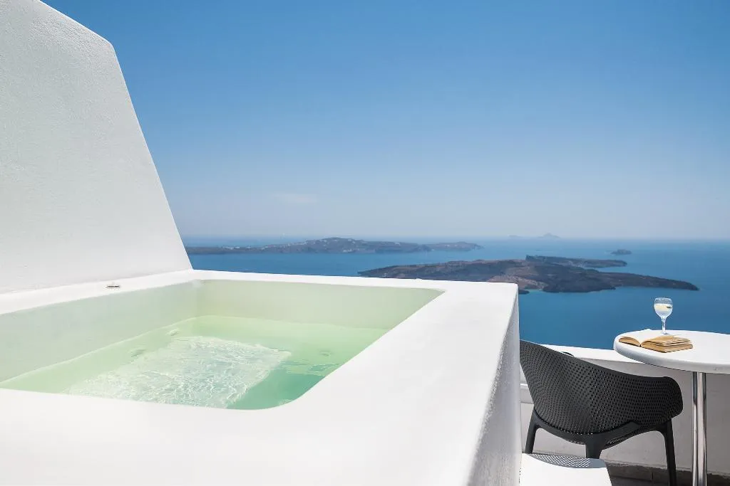 SUITE HONEYMOON Room, Avianto Luxury Suites, Santorini