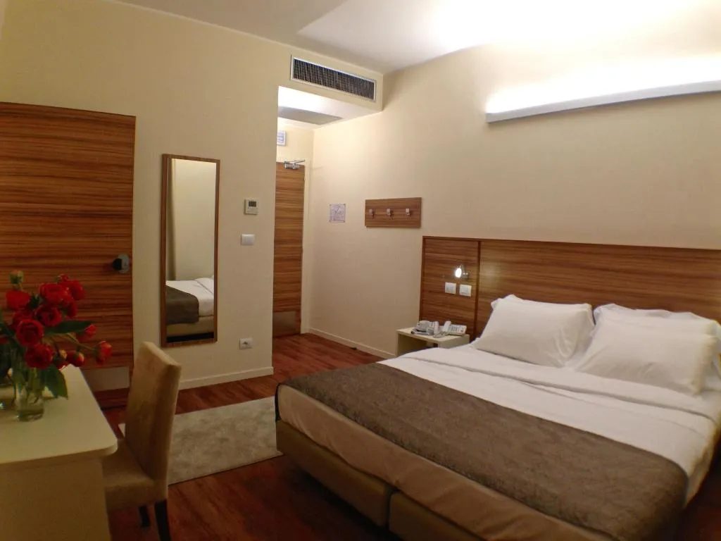 Room, Hotel Forum, Milan