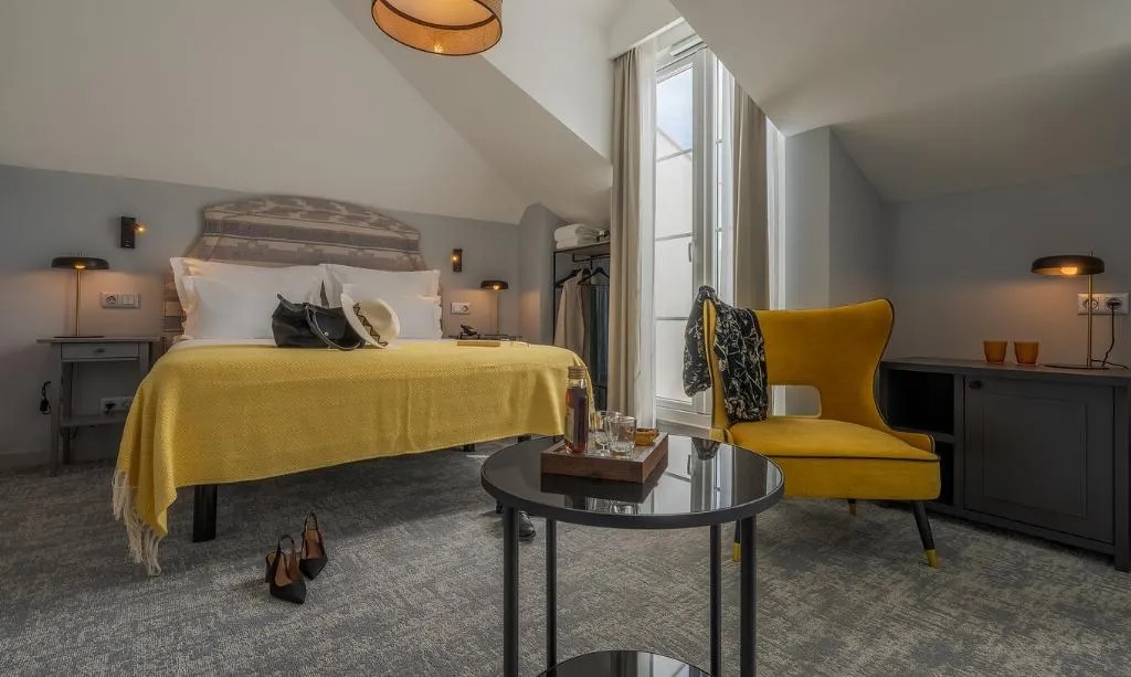 JUNIOR SUITE STANDARD Room, Pousada de Alfama Charming Hotel, Lisbon