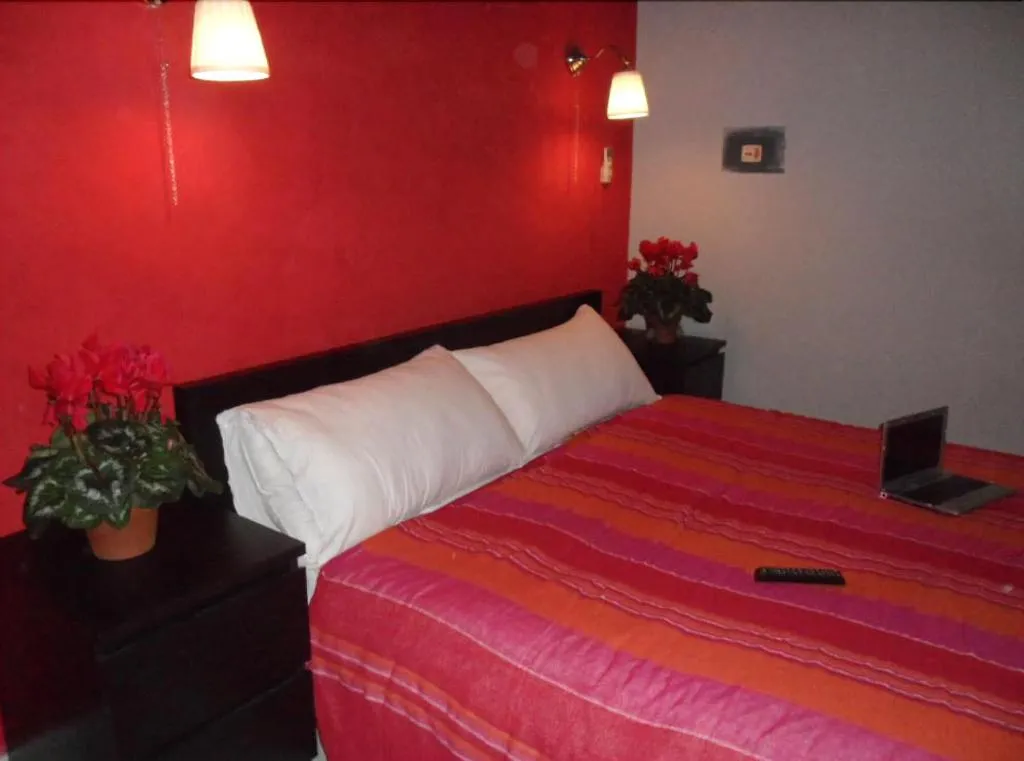 Room, Aladino Inn, Naples