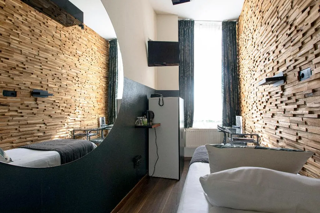 SINGLE STANDARD Room, Quentin Amsterdam Hotel, Amsterdam