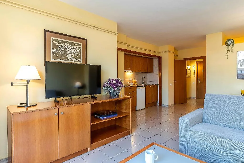 APARTMENT WITH TERRACE Room, Aparthotel Bertran, Barcelona