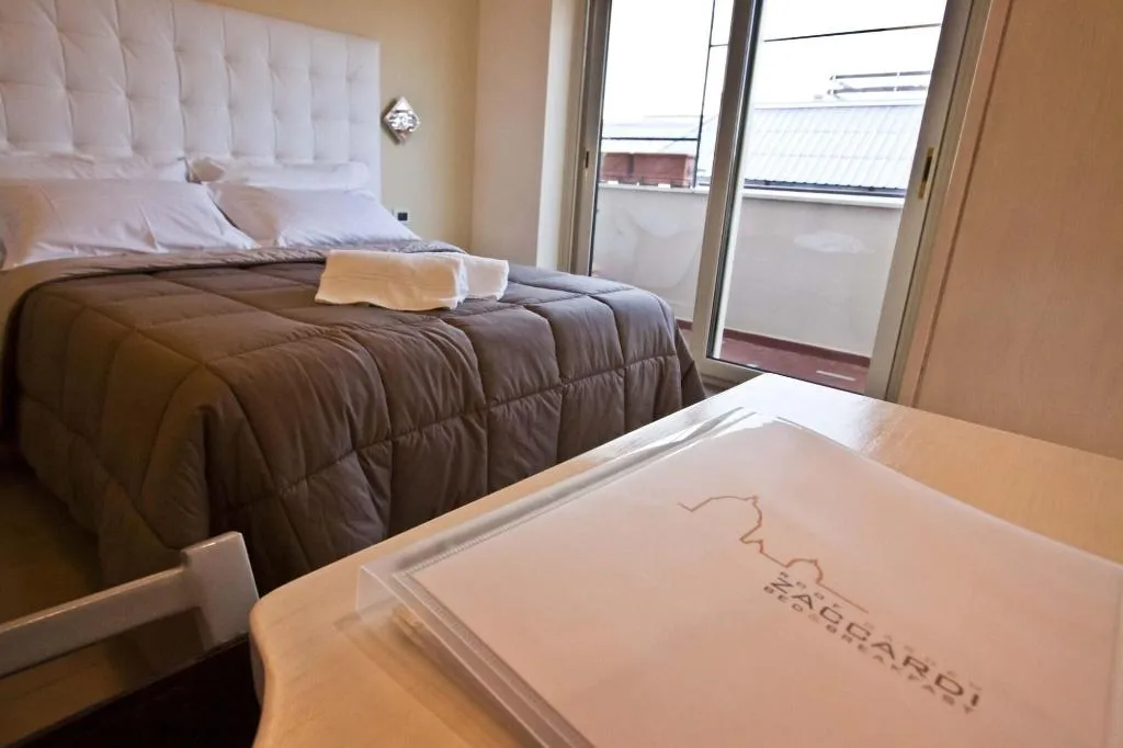 Room, B&B Roof Garden Zaccardi, Rome