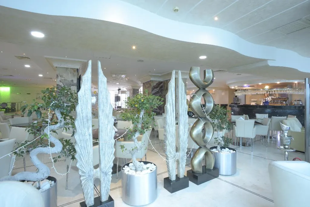 Bar, The Penthouse Suites, Tunisia