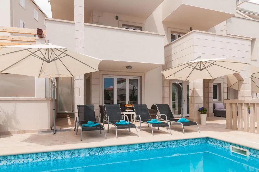 Sports and Entertainment, Villa Juraj, Split