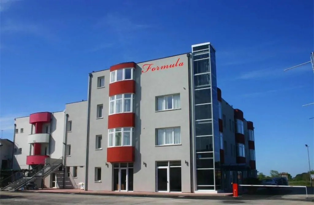 General view, Formula International, Venice