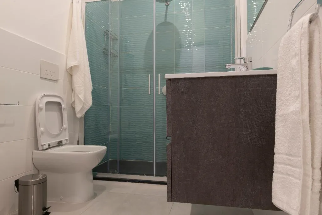 APARTMENT WITH BALCONY Room, Casina Rossa, Naples